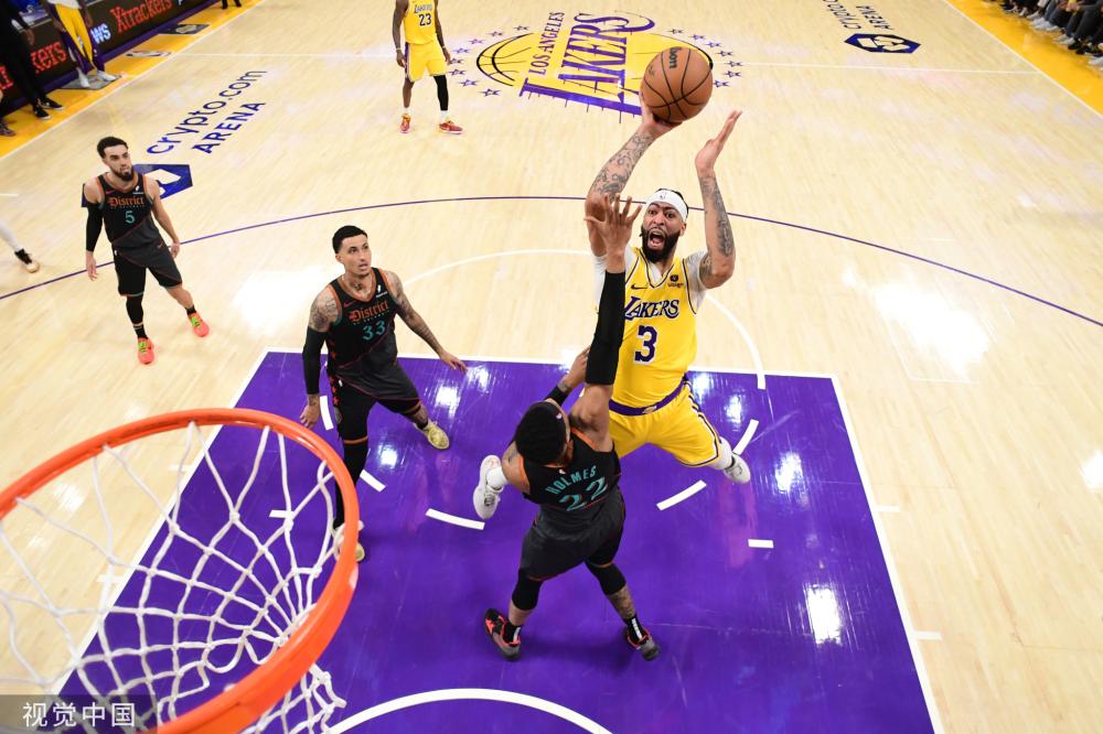 足8亿英镑 足8亿英镑